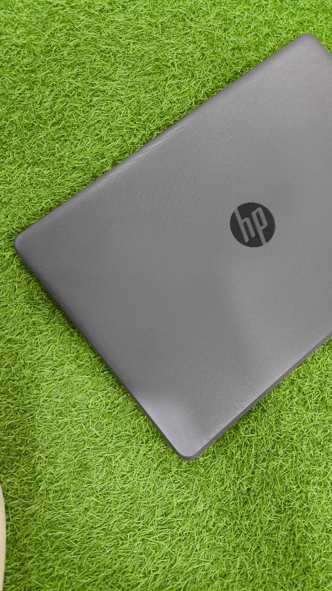 HP 250 G4 – Intel Core i3 6th Gen, 8GB RAM, 128GB SSD, 15.6" HD Display