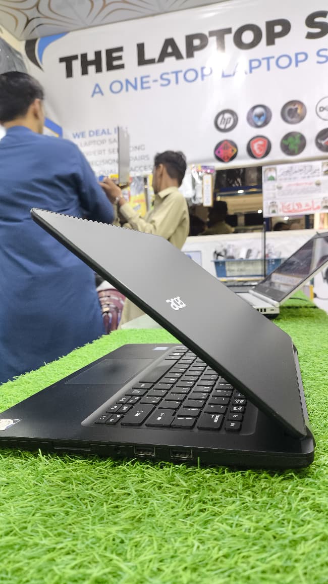 WhatsApp Image 2026-06-21 at 4.08.34 PM (3) Acer Laptop – Intel Core i5 6th Gen, 8GB RAM, 128GB SSD, 13" Full HD Display