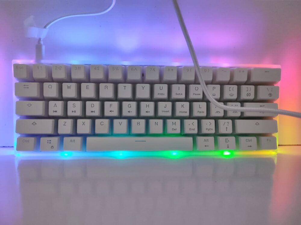 WhatsApp Image 2026-06-27 at 12.34.22 PM Smart Duck XS61K Pro Mechanical Gaming Keyboard – Blue Switch (White) RGB Hot-Swappable 61-Key