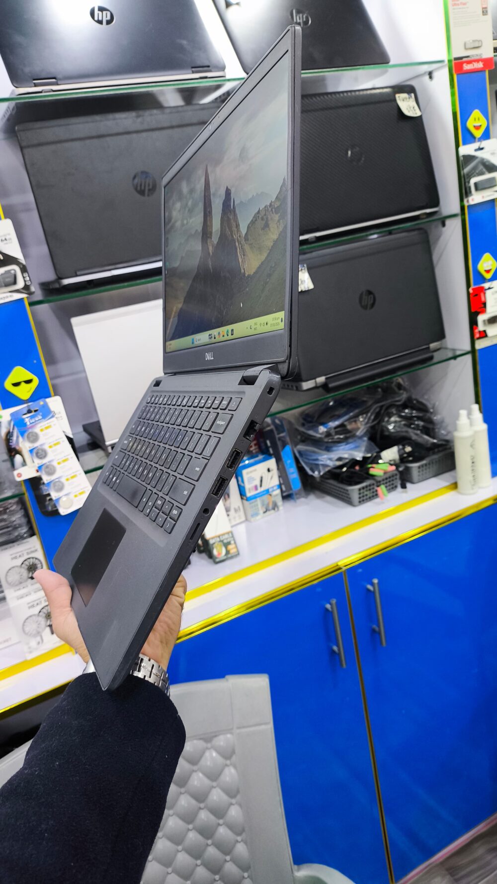 Dell Latitude 3410 – Intel Core i5 10th Gen | 8GB RAM | 256GB SSD | 14" Full HD IPS Display