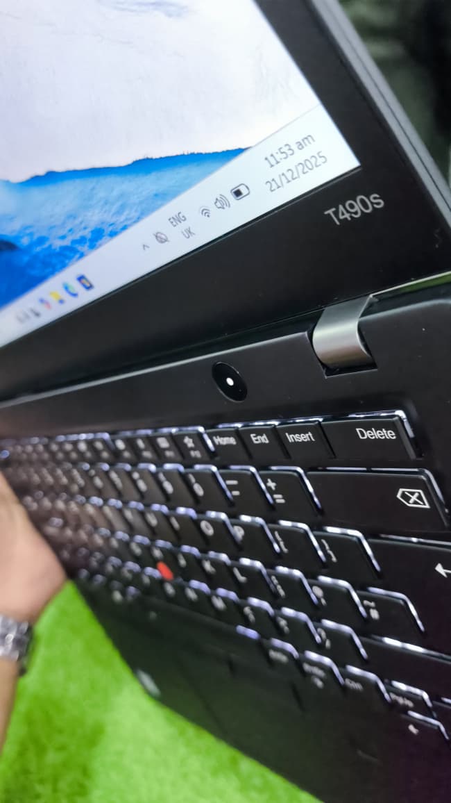 Lenovo ThinkPad T490s – Intel Core i5 8th Gen | 8GB RAM | 256GB SSD | Fingerprint | IR Face ID | Backlit Keyboard