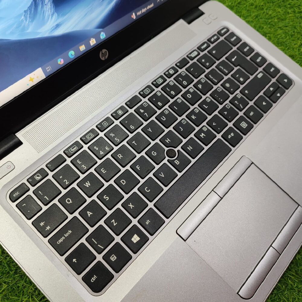 HP EliteBook 840 G3 – Intel Core i5 6th Gen | 8GB RAM | 256GB SSD | 14" Full HD | Backlit Keyboard | Webcam
