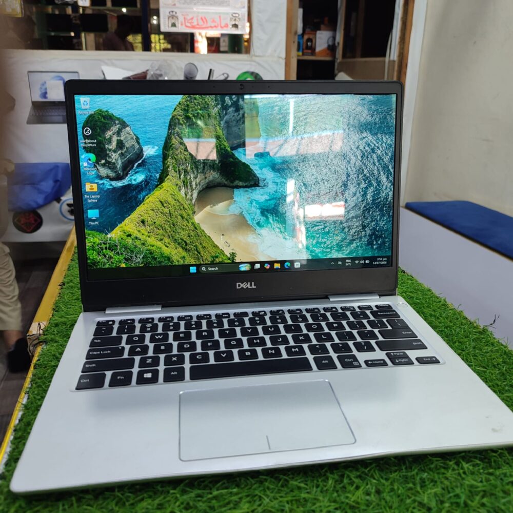 Dell Inspiron 7370 – Intel Core i5 8th Gen | 8GB RAM | 256GB SSD | 13.3" Full HD | Backlit Keyboard | Good Battery Backup