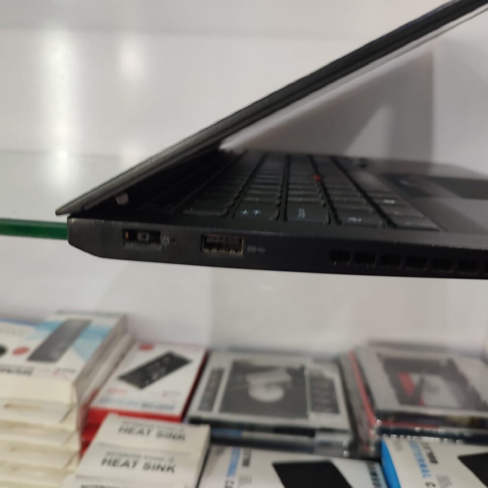 Lenovo ThinkPad T460s – Intel Core i5 6th Gen | 8GB RAM | 256GB SSD | 14" Full HD | Backlit Keyboard | Good Battery Backup