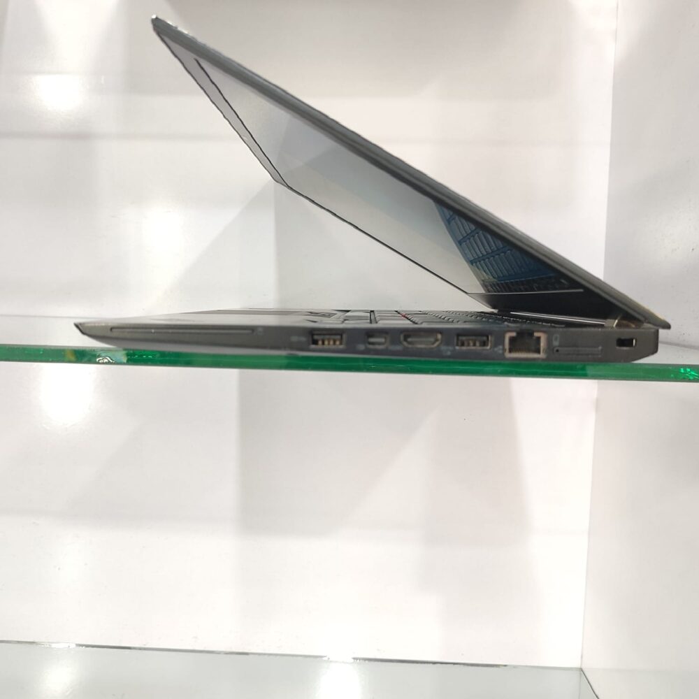 Lenovo ThinkPad T460s – Intel Core i5 6th Gen | 8GB RAM | 256GB SSD | 14" Full HD | Backlit Keyboard | Good Battery Backup