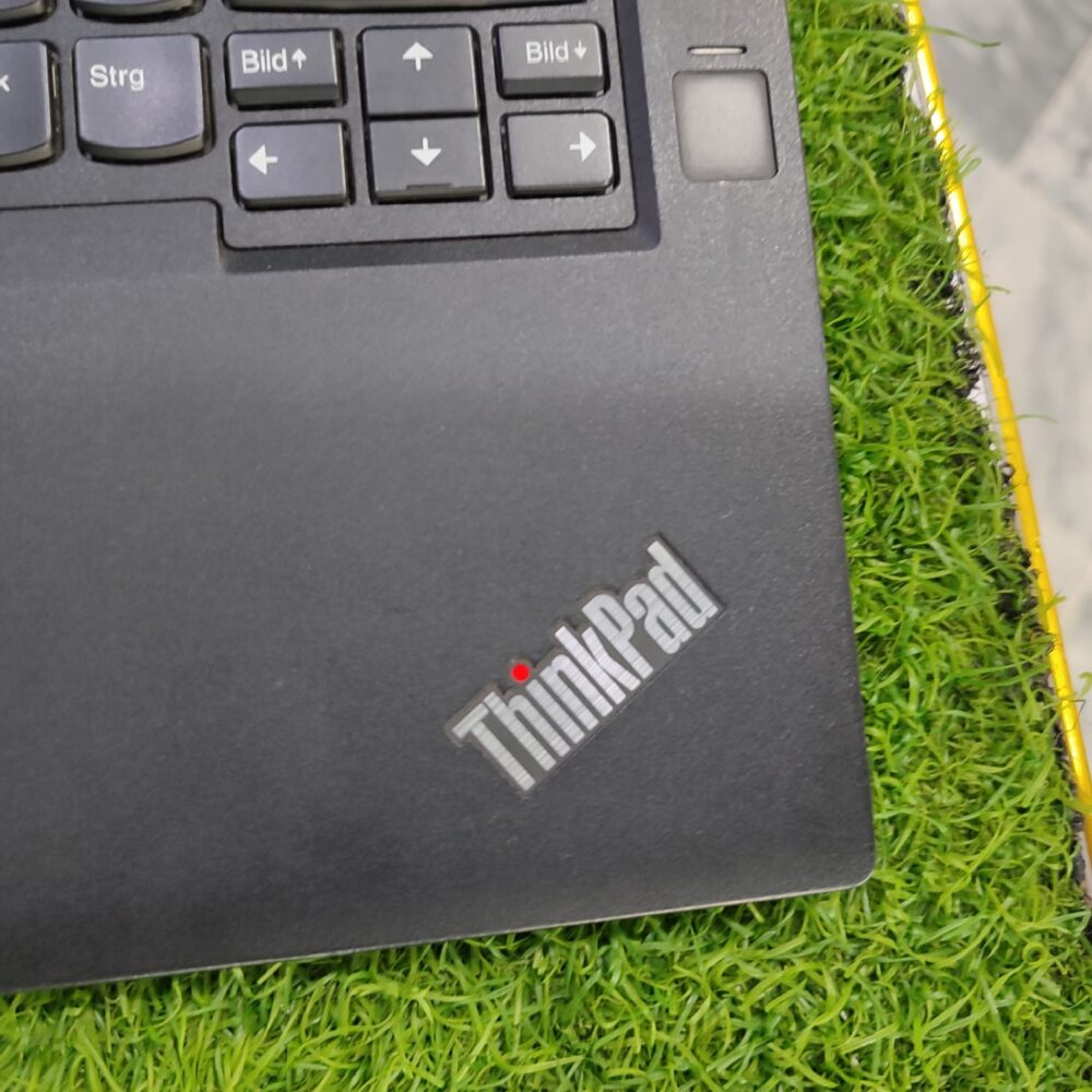 Lenovo ThinkPad T470 – Intel Core i5 6th Gen | 8GB RAM | 256GB SSD | 14" Full HD | Backlit Keyboard | Good Battery Backup