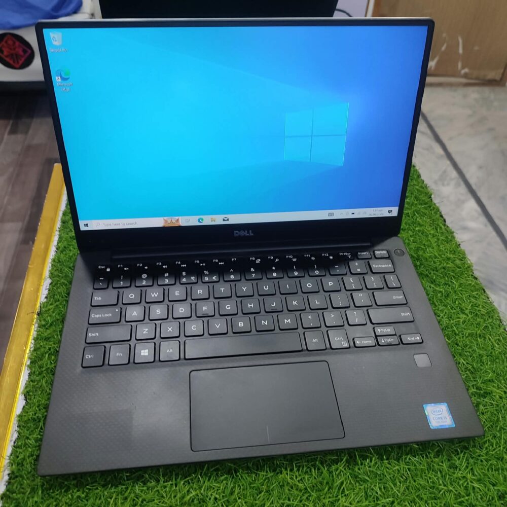 Dell XPS 9360 – Core i5 7th Gen | 8GB RAM | 256GB SSD