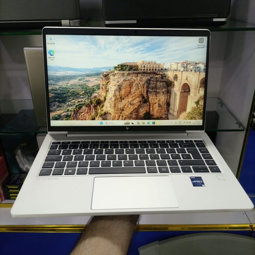 HP EliteBook 640 G9 – Core i5 12th Gen | 16GB DDR4 RAM | 256GB NVMe SSD